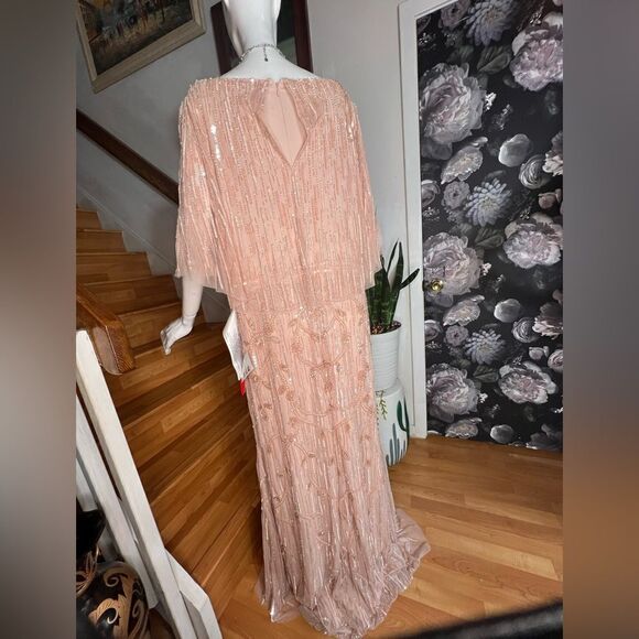 Mac Duggal
Beaded Cape Gown/ Size 18 - Picture 9 of 12